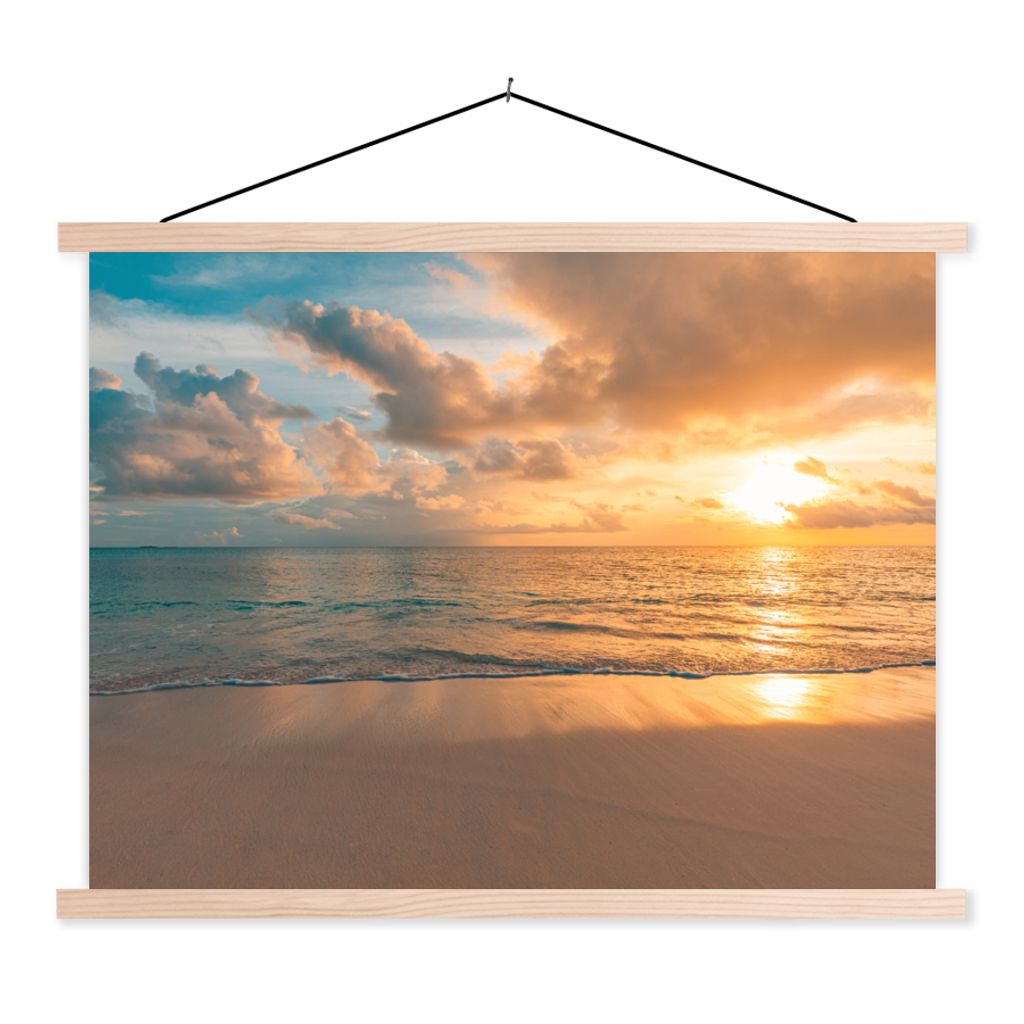 MuchoWow Textilposter Strand - Sommer - Sonnenuntergang - Wolken - Meer 120x90 cm mit holzfarbenen Rahmen - Magnetisch