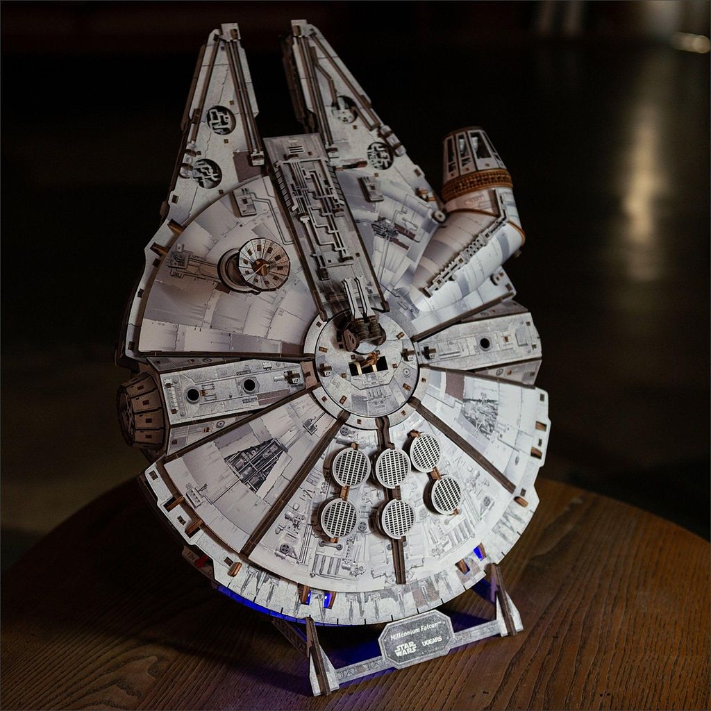 Ugears Star Wars Millennium Falcon™ bouwpakket. Geschikt Productafbeelding 