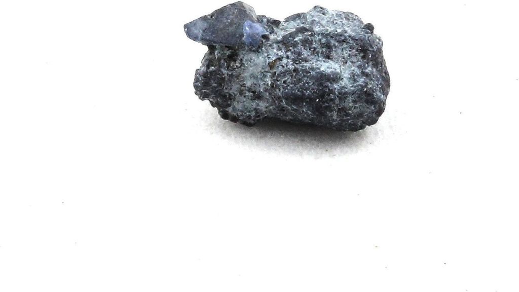 Benitoit 0,865 Karat