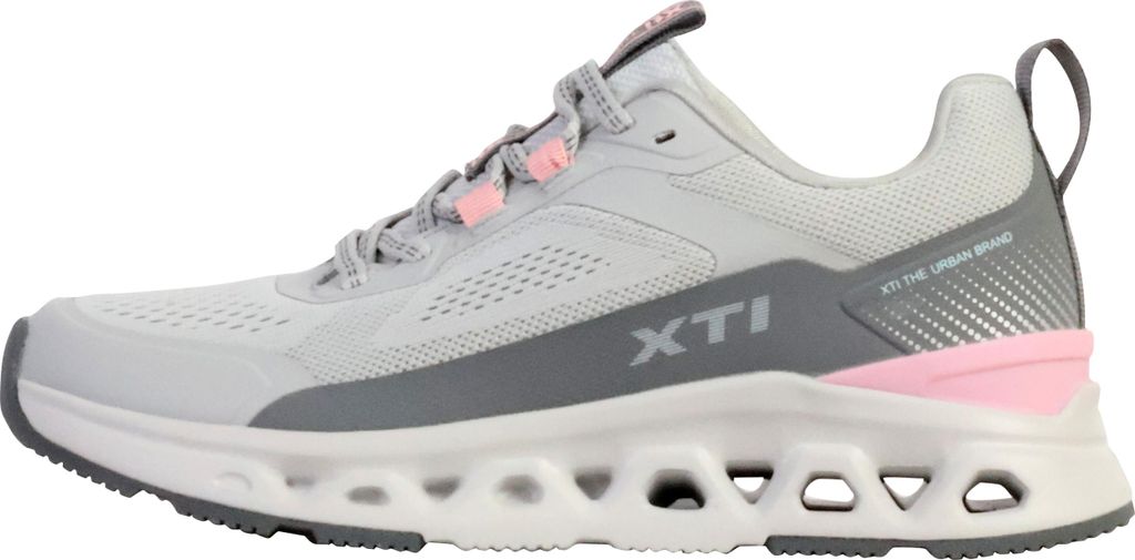 Sneakers mit Schnürsenkeln