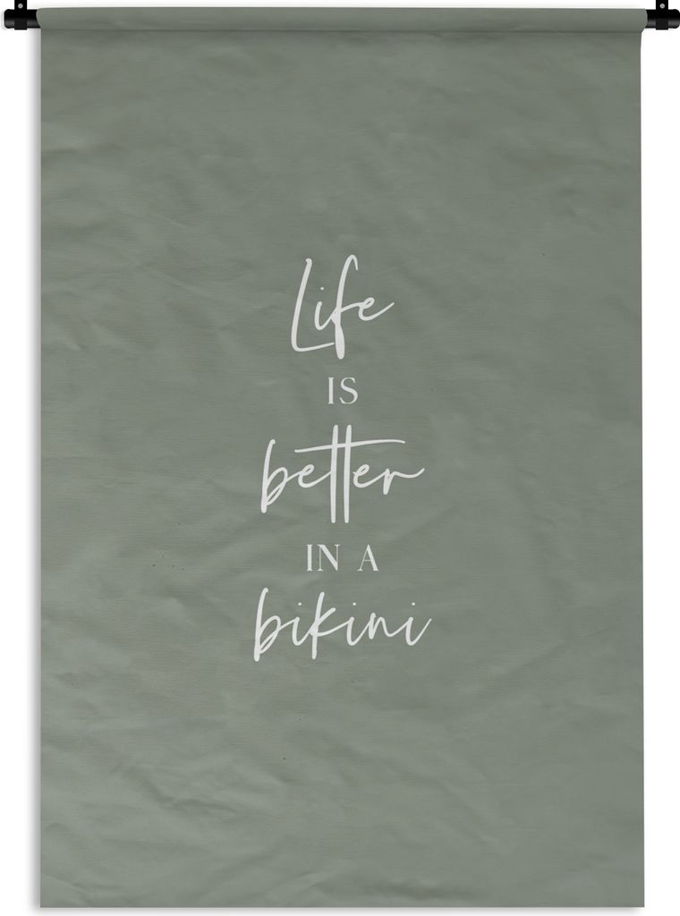 MuchoWow Wandteppich Wandbehang Das Leben ist besser im Bikini - Grün - Zitat 60x90 cm Tapisserie Dekoration Wandtuch - Foto-Teppich - Abwaschbar