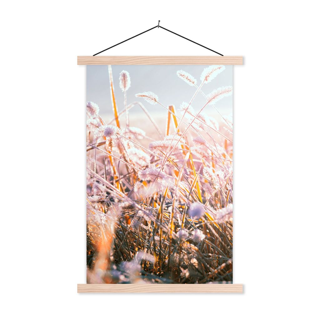 MuchoWow Textilposter Gras - Sonne - Winter - Schnee 60x90 cm mit holzfarbenen Rahmen - Textil
