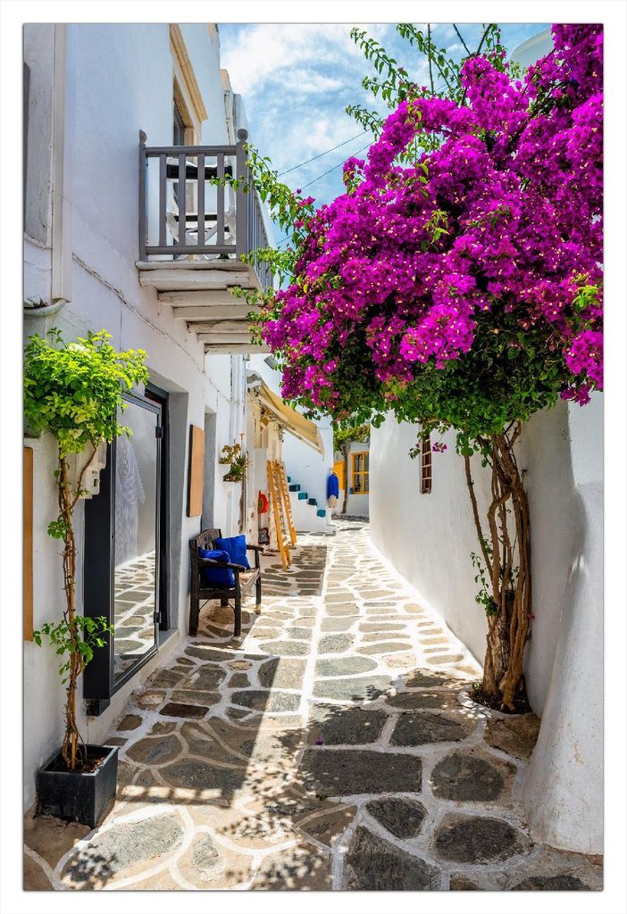 Wallario Wandbild aus Acryl, 90 x 60 cm, freischwebende Optik - Griechische Blütengasse