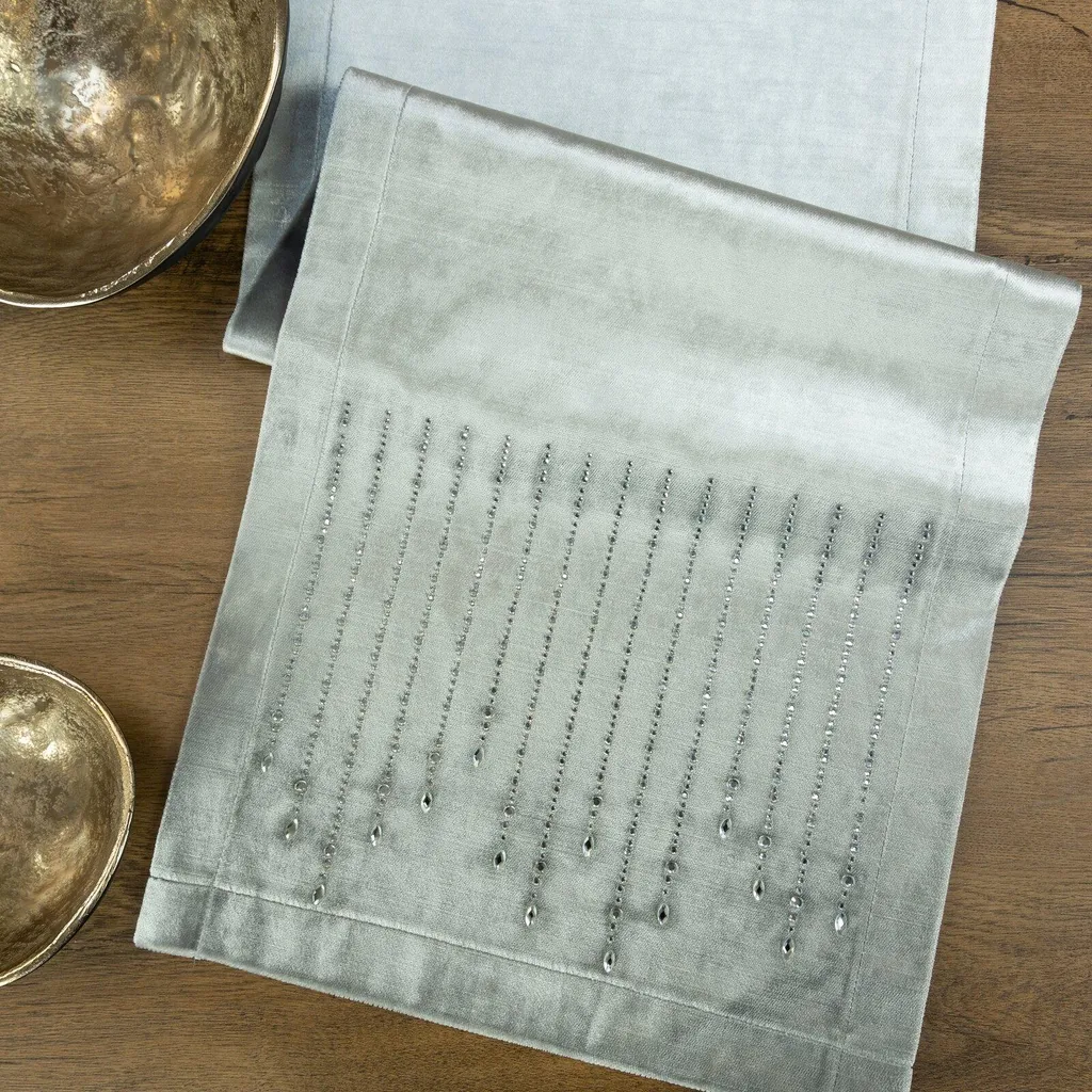 Sublimez votre table terne avec le chemin ROYAL 3 argenté 35x220 cm - 7