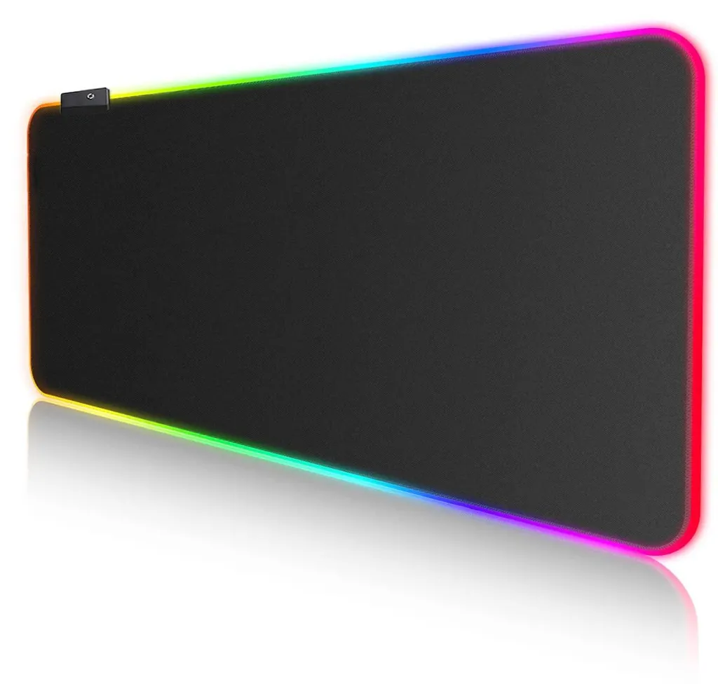 Tapis de souris antidérapant XXL RGB : fini les glissements et taches