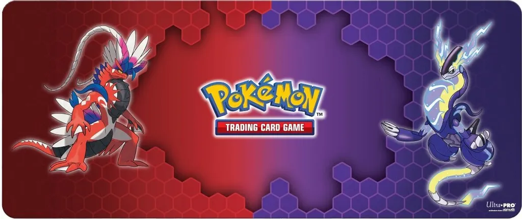 Nappe de Jeu Pokémon Koraidon et Miraidon Format XXL pour Table 6ft