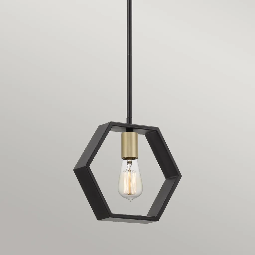 Suspension Bismarck Noire Quoizel : Solution Éclairage Chic et Compact