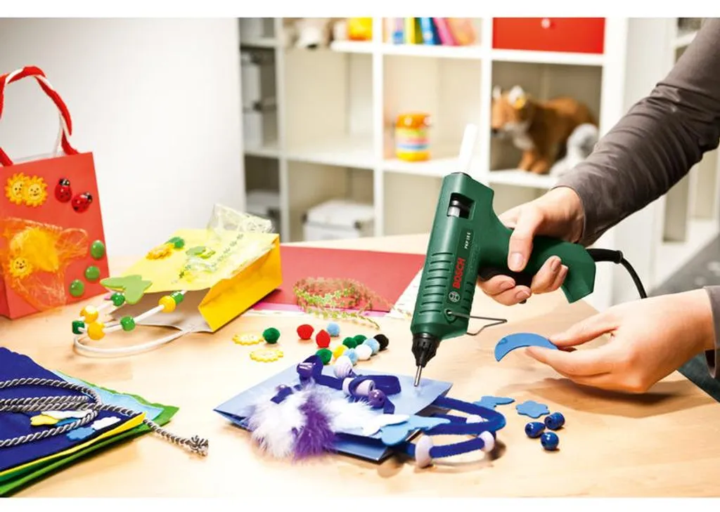 Pistolet à Colle Thermique Bosch PKP 18 E pour Bricolage et Réparation