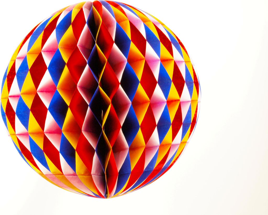 Wabenball 80cm Fastnacht rot-weiß-blau-gelb