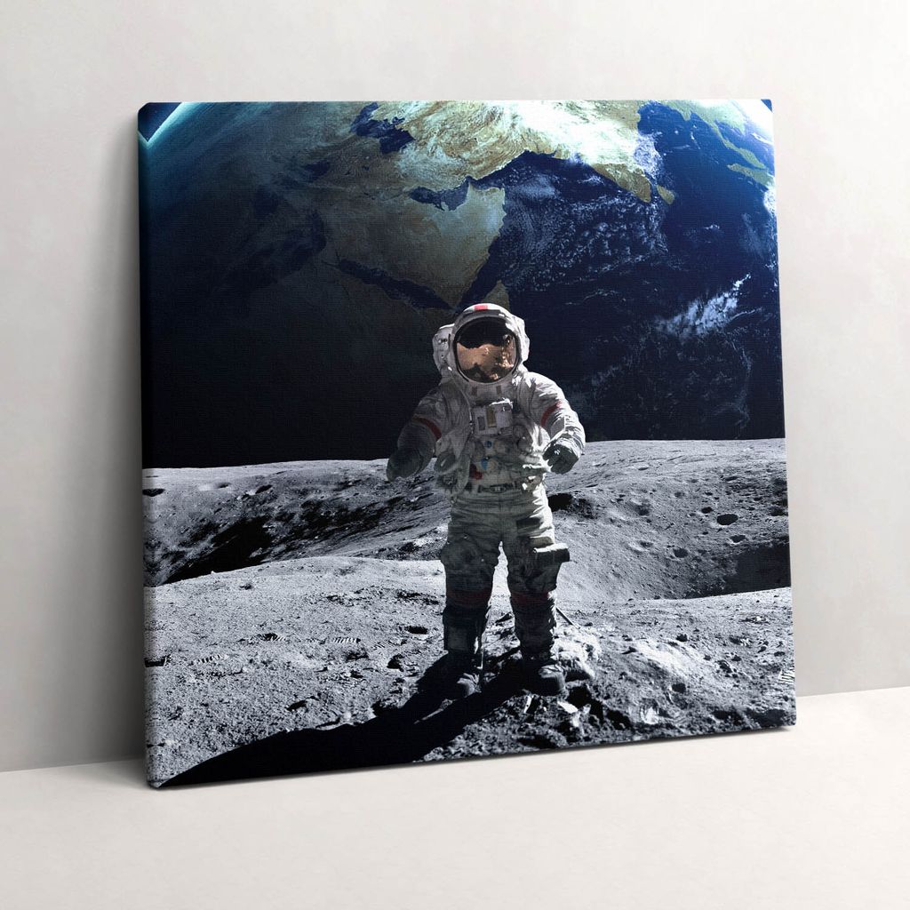 Astronaut on the moon – Leinwandbild Wandbild – 60x60 cm – Leinwandbilder – Wandbilder – Schlafzimmer – Flur