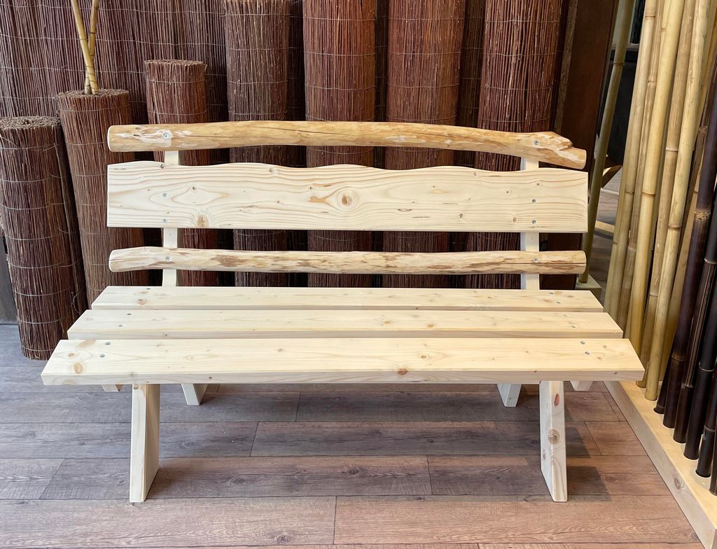 Massive Holzbank für Garten & Terrasse – handgefertigte Gartenbank aus Naturholz