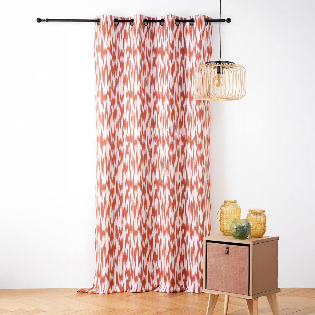 Jacquardvorhang mit Ikat-Muster aus Upcycling-Garnen