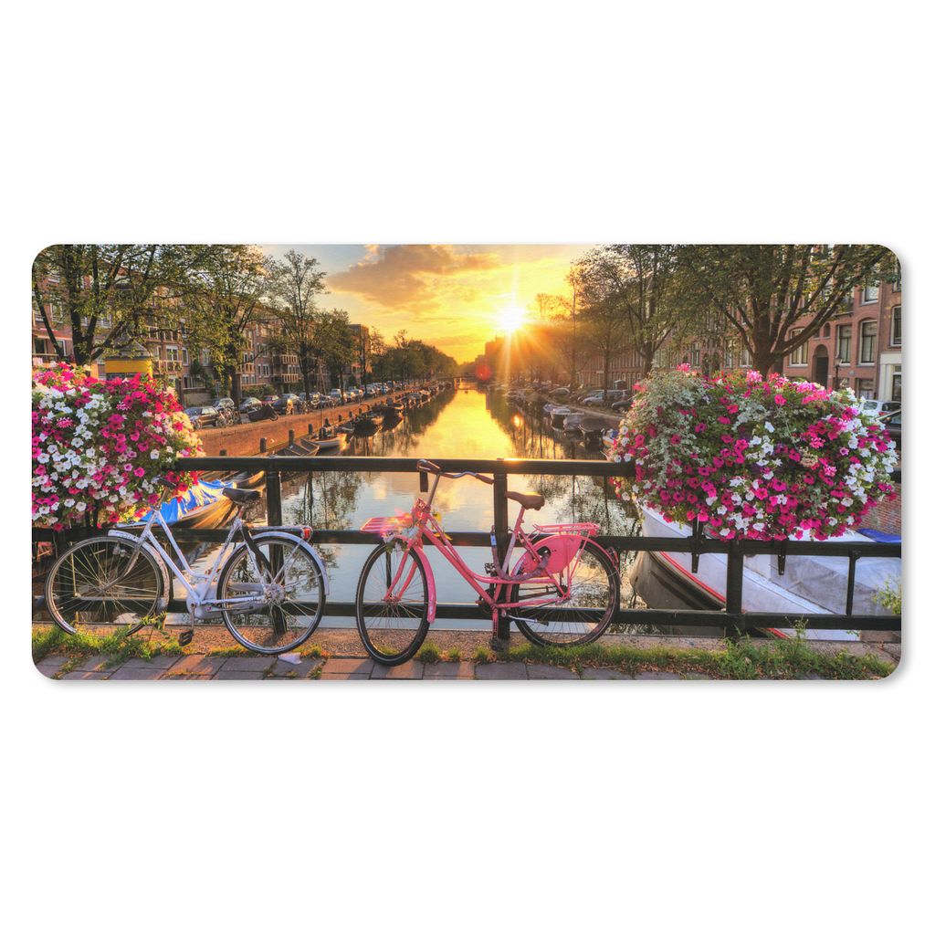 MuchoWow Schreibtischunterlage Amsterdam - Blumen - Brücke - Fahrrad - Sonnenuntergang 80x40 cm - XXL Mauspad - Gaming Mauspad - Schulsachen
