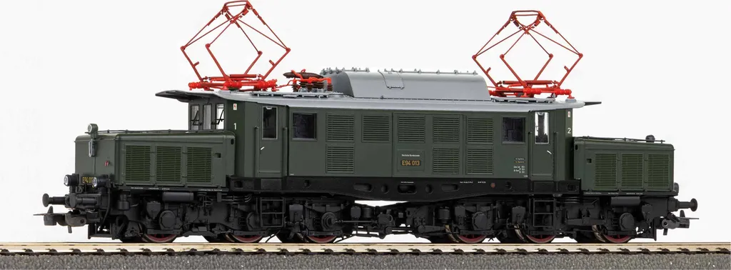 Motrice électrique BR E 94 DB III Piko 51484 pour trains de fret en HO