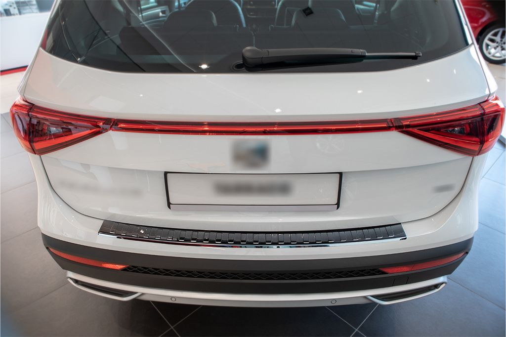 Edelstahl Ladekantenschutz für Seat Tarraco Abkantung 2018-