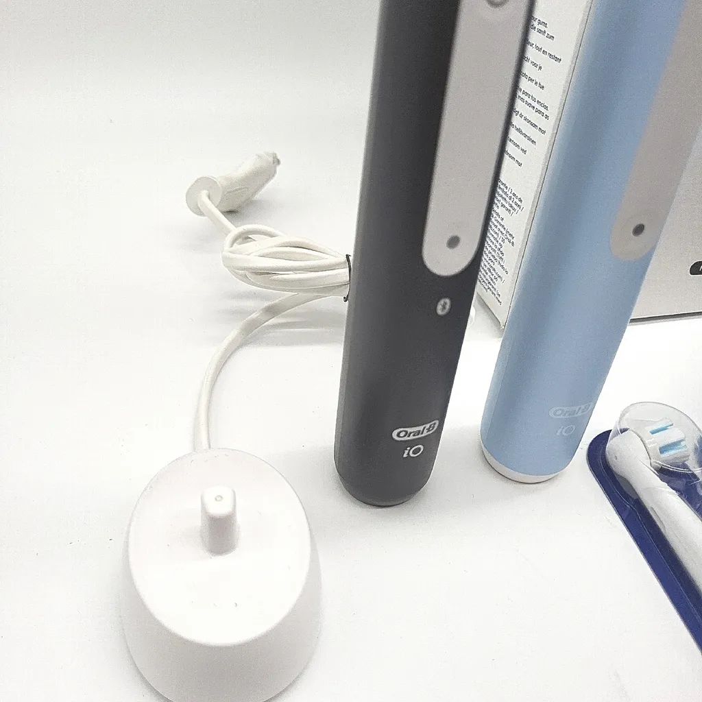 Oral-B iO 3n Doppia Confezione: Tecnologia Magnetica al Miglior Prezzo - 23