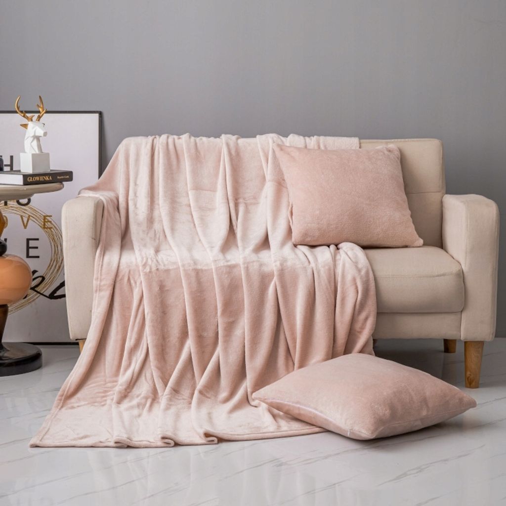 Gemütliche SOLO Mikrofaserdecke in Rosa - 130x170 cm, ideal für Schlafzimmer und Wohnzimmer, weich und angenehm für kühle Abende, 100% Polyeste...