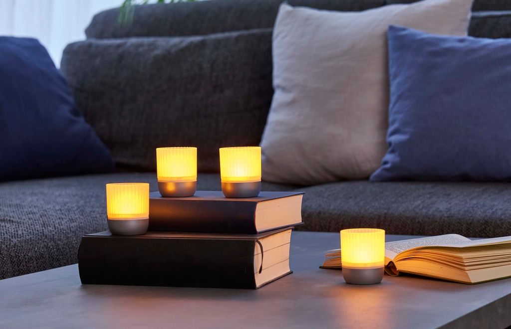 Northpoint LED Akku Lounge Lights 4er-Set Touchsensor Innen & Außen RGBW Flackereffekt Matt silber