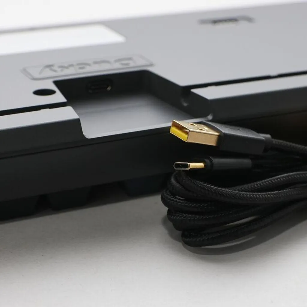 Clavier de Jeu Ducky One 3 Pro Nazca Line RGB pour Compétition eSport Pro