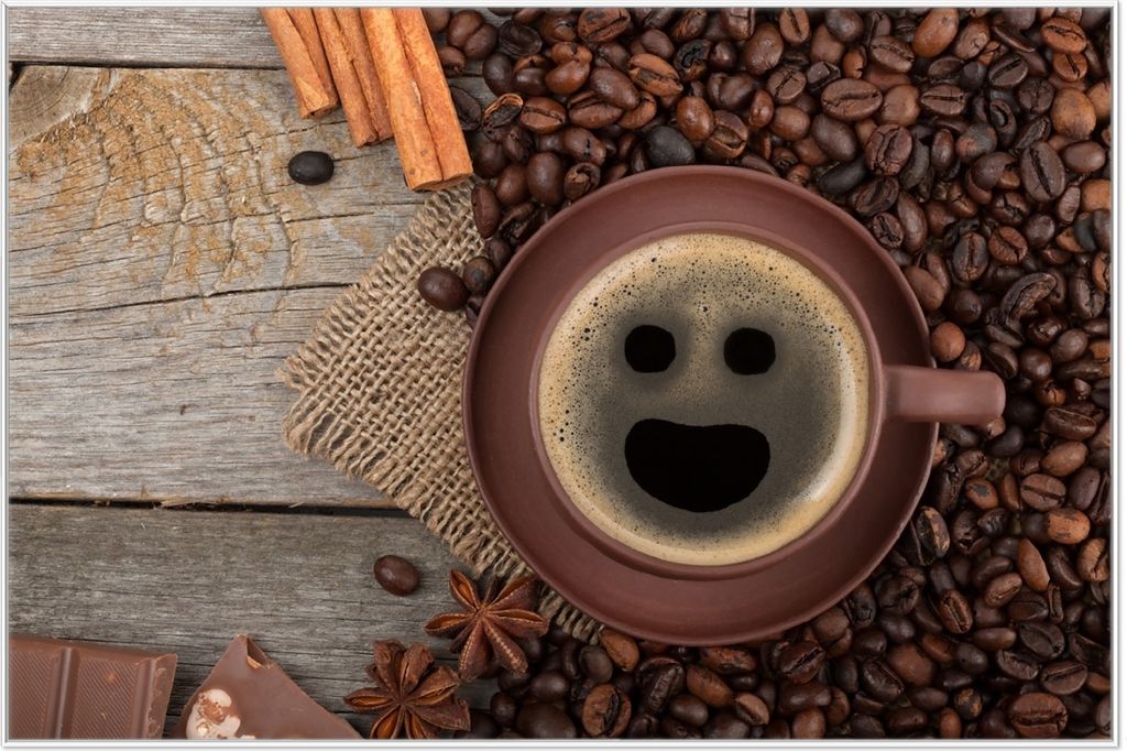 Wallario Wandbild Lustige Kaffeetasse mit einem Lächeln - Kaffeebohnen und Zimt, Größe: 61 x 91,50 cm, Poster mit weißem Aluminiumrahmen