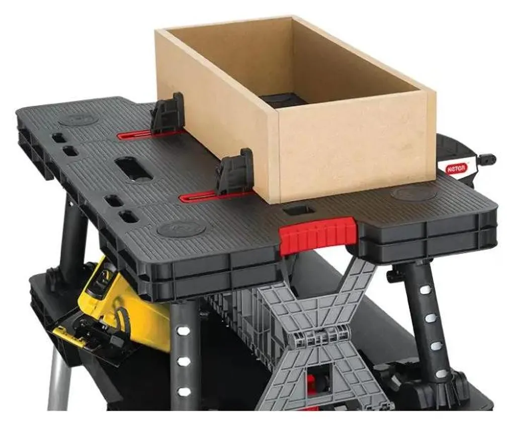 Établi pliant transportable KETER avec plateau de serrage polyvalent - 36