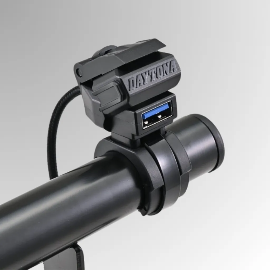 Prise USB-A Daytona Single 1x 5V/3A pour recharge de GPS en road-trip