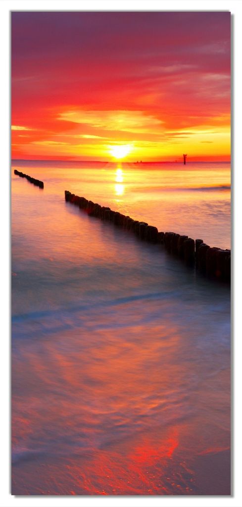 Wallario selbstklebende Türtapete 93 x 205 cm mit Schutzlaminat - Farbenspiel im Himmel - Sonnenuntergang am Strand