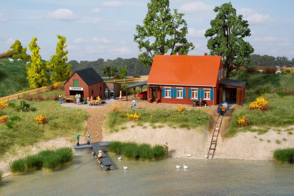 Auhagen Bootshaus mit Slipanlage 11476