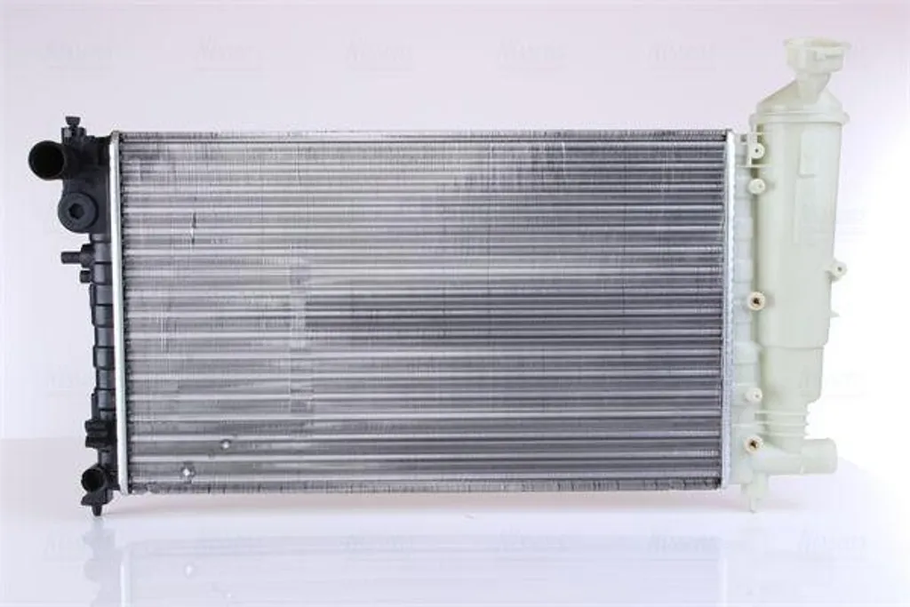 Radiateur Moteur NISSENS 61347 pour Saxo et 106 - OE 1301HX Qualité