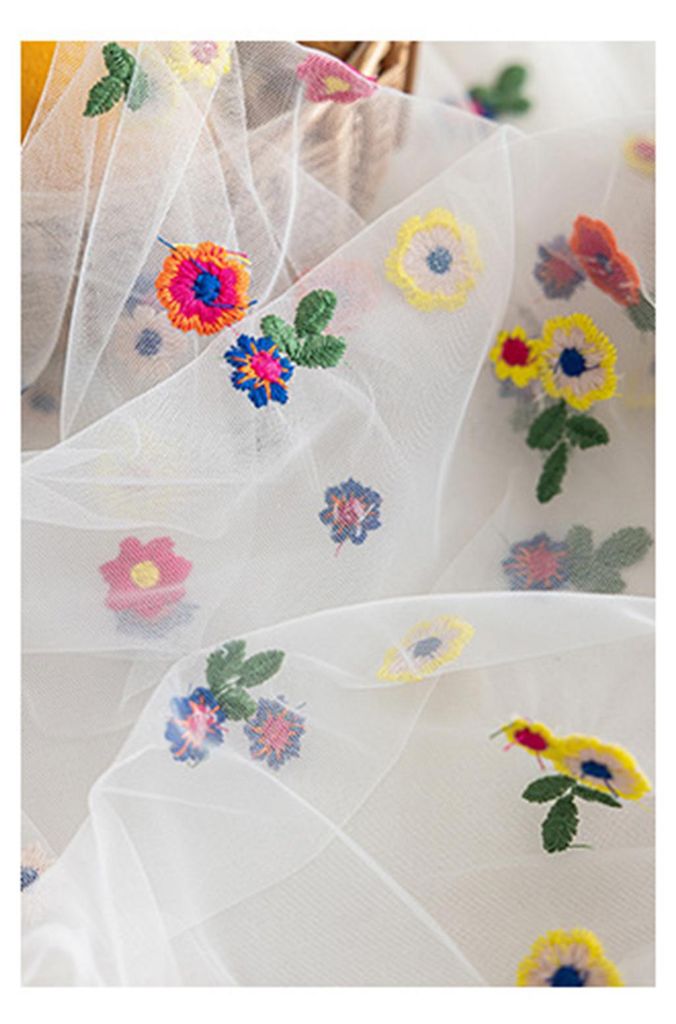 Tischläufer mit Blumenstickerei, bestickter Tüll-Tischläufer mit Blumenmuster, Frühlings- und Sommertischläufer für Zuhause, Dinnerpartys und...
