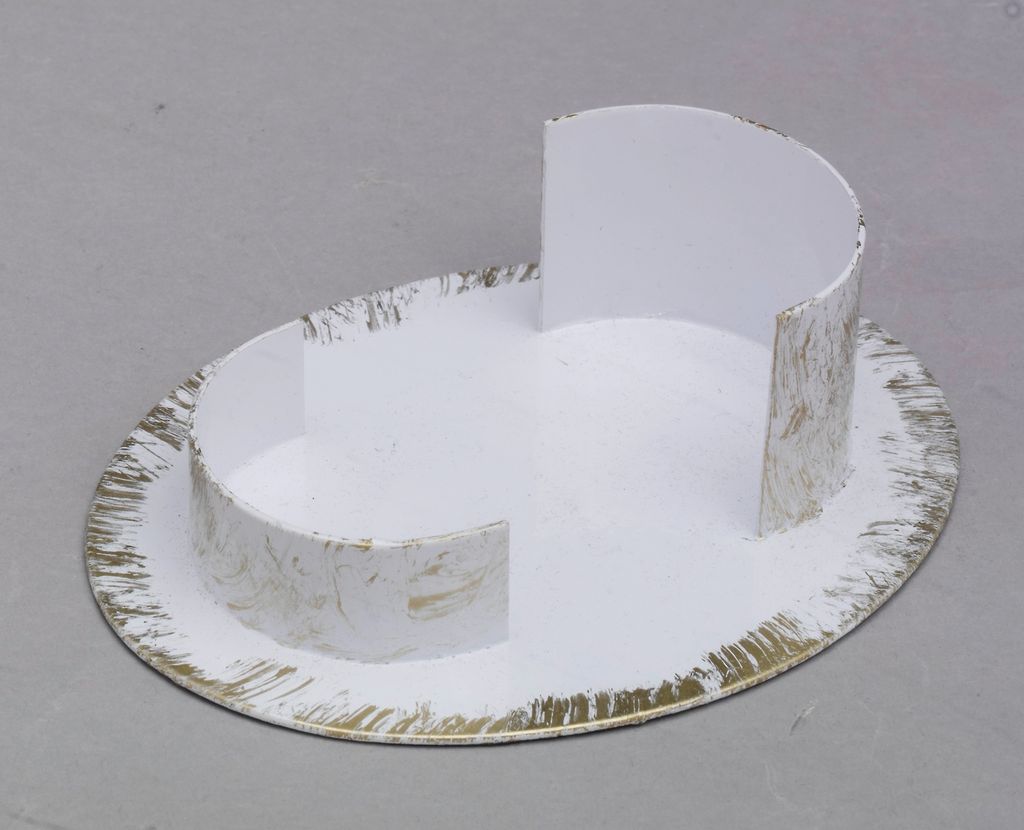 Kerzenhalter Oval aus Messing Weiß/Gold lackiert (Innen 9 x Produktbild 