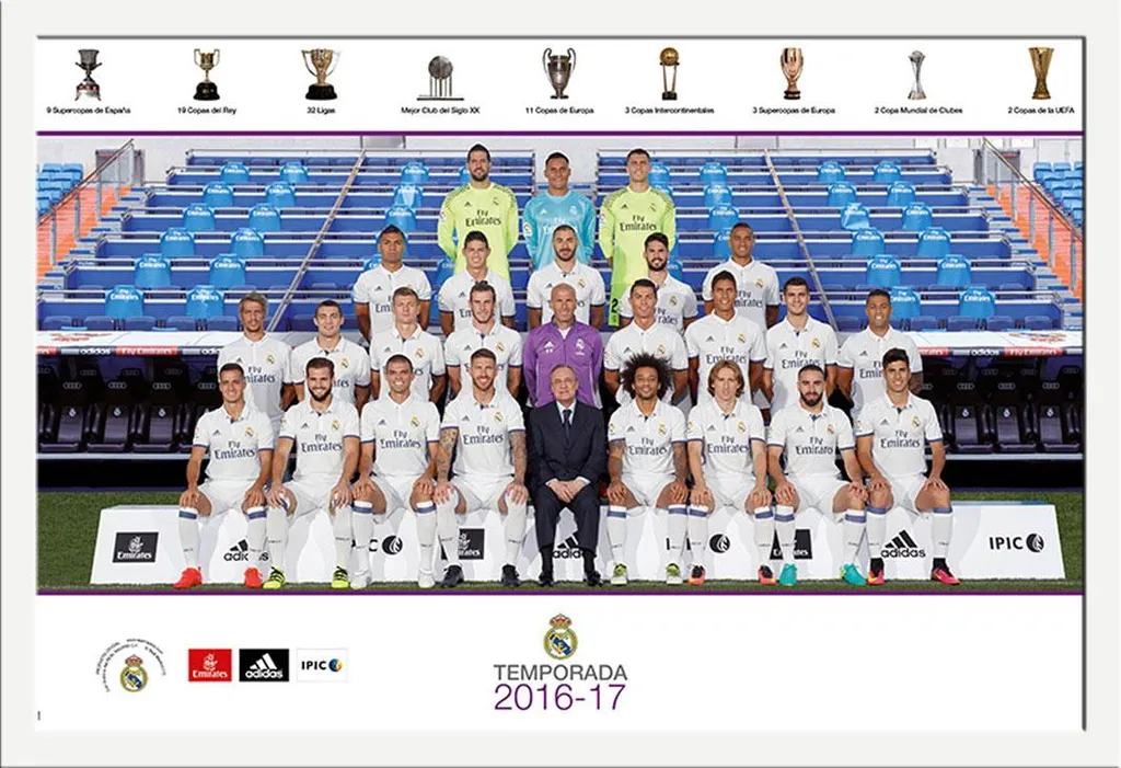 Set Poster Real Madrid + Cornice Shinsuke Bianca - Vetro Acrilico 61x91