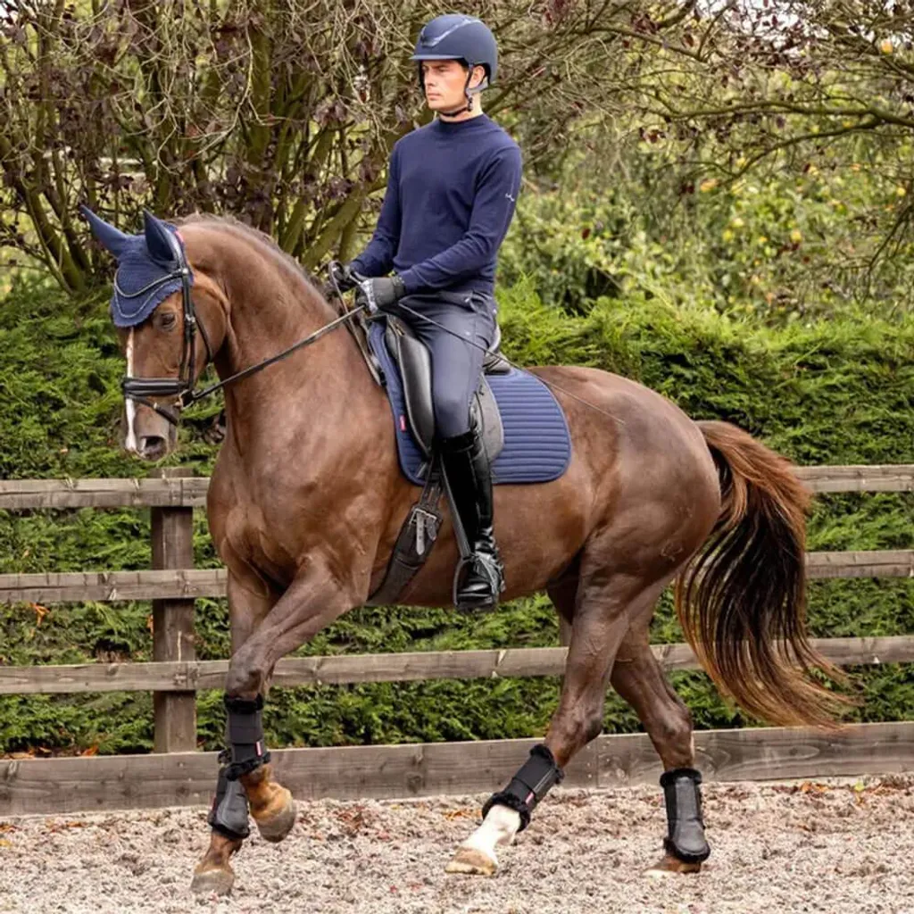 Tapis dressage antidérapant LeMieux Soft Shell contre glissement