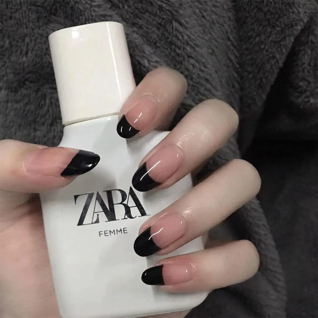 Faux Ongles Courts Noirs : Solution Anti-Casse pour Manucure Durable - 2