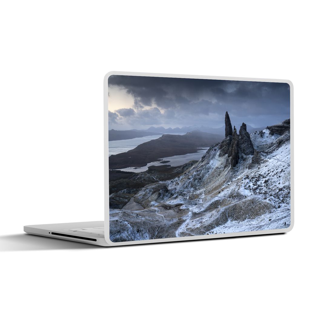 MuchoWow Laptop Aufkleber Sticker Cover Der alte Mann von Storr 32.5x23.5 cm - Sticker für Laptop - Selbstklebend