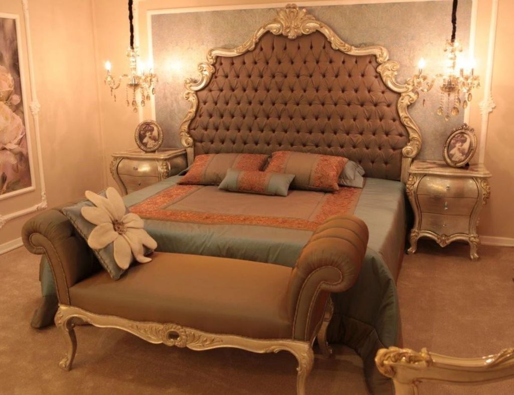 Casa Padrino Luxus Barock Schlafzimmer Set Braun / Silber / Gold - 1 Doppelbett mit Kopfteil & 2 Nachttische & 1 Sitzbank - Barock Schlafzimmer Mö...