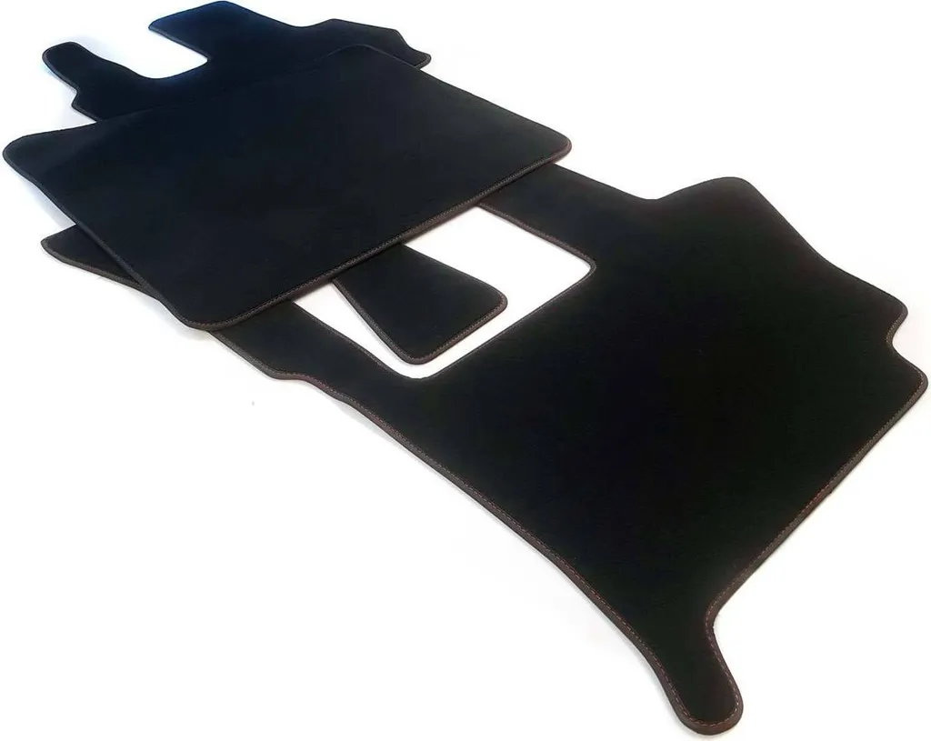 Set Tappeti Mercedes Actros MP4 Velour Nero Cuciture Rosse 3 Pezzi