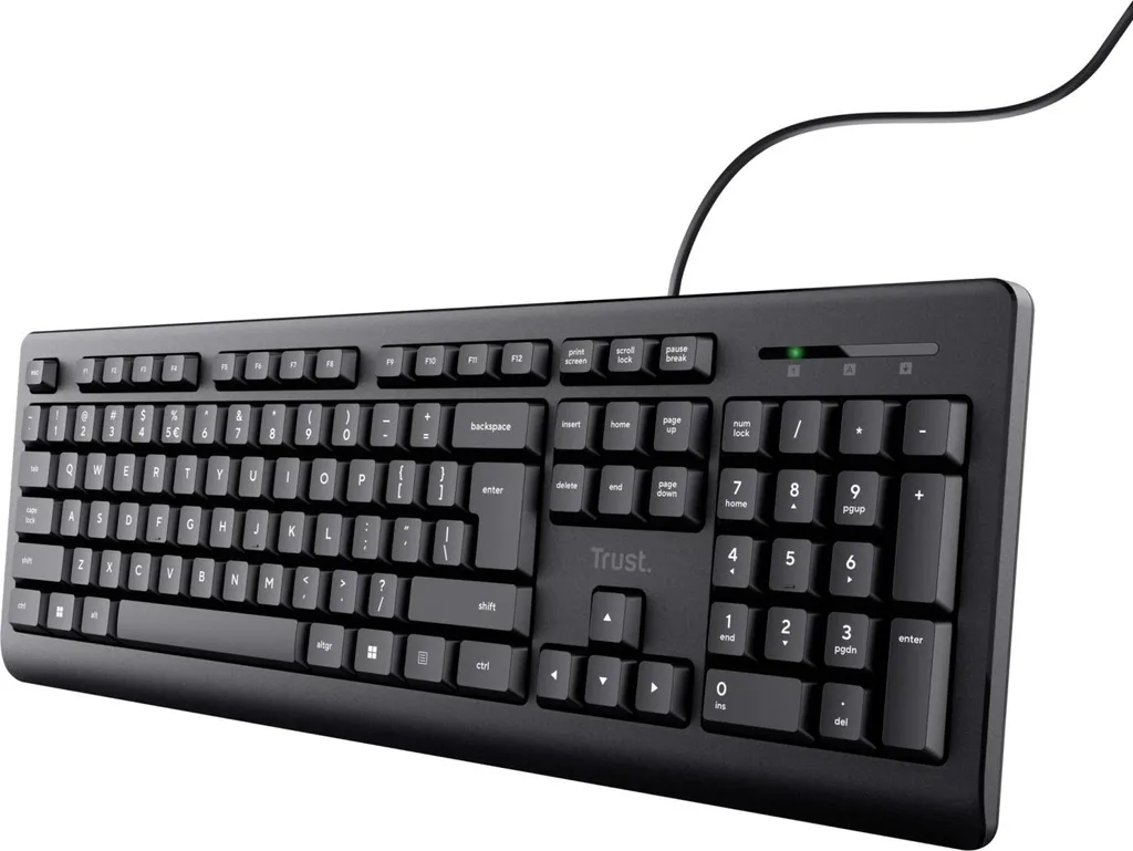 Clavier Trust 24640 Italien : Fini les Erreurs de Frappe en USB Noir