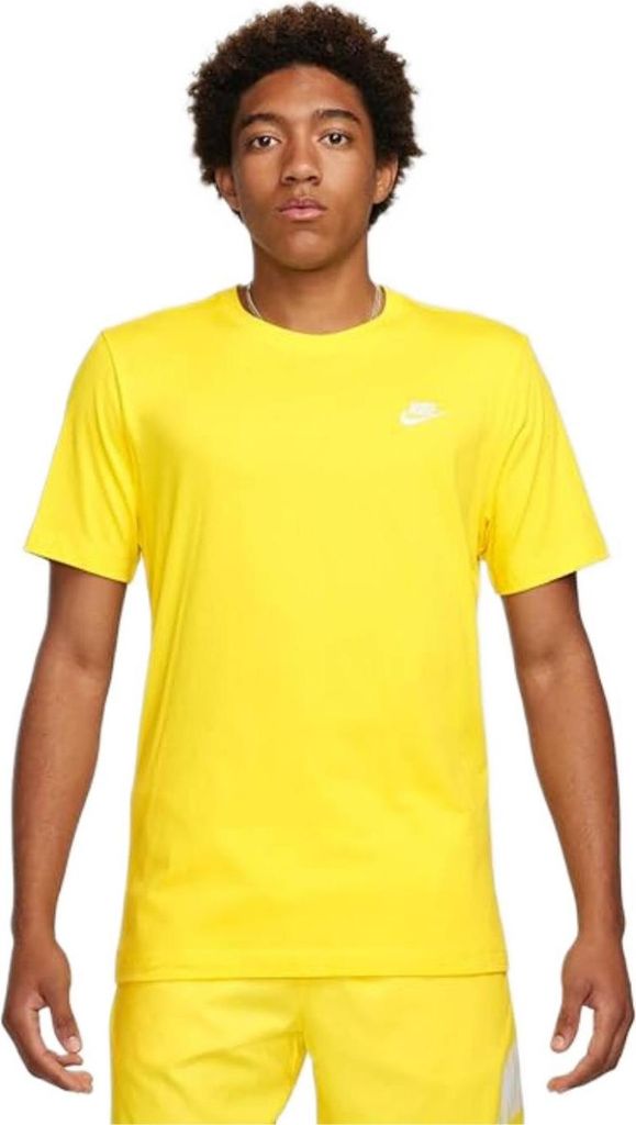 Nike Sportswear Club Herren T-Shirt Gelb, Größe M Produktbild 