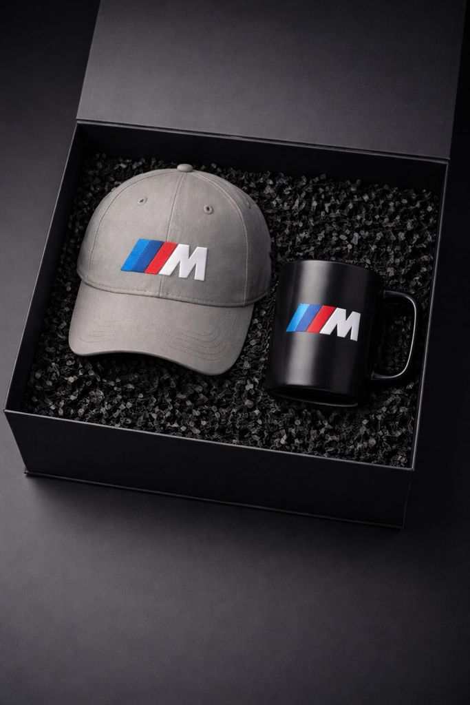BMW M Perfomance Motorsport Geschenkset Geschenkbox Mütze Produktbild 