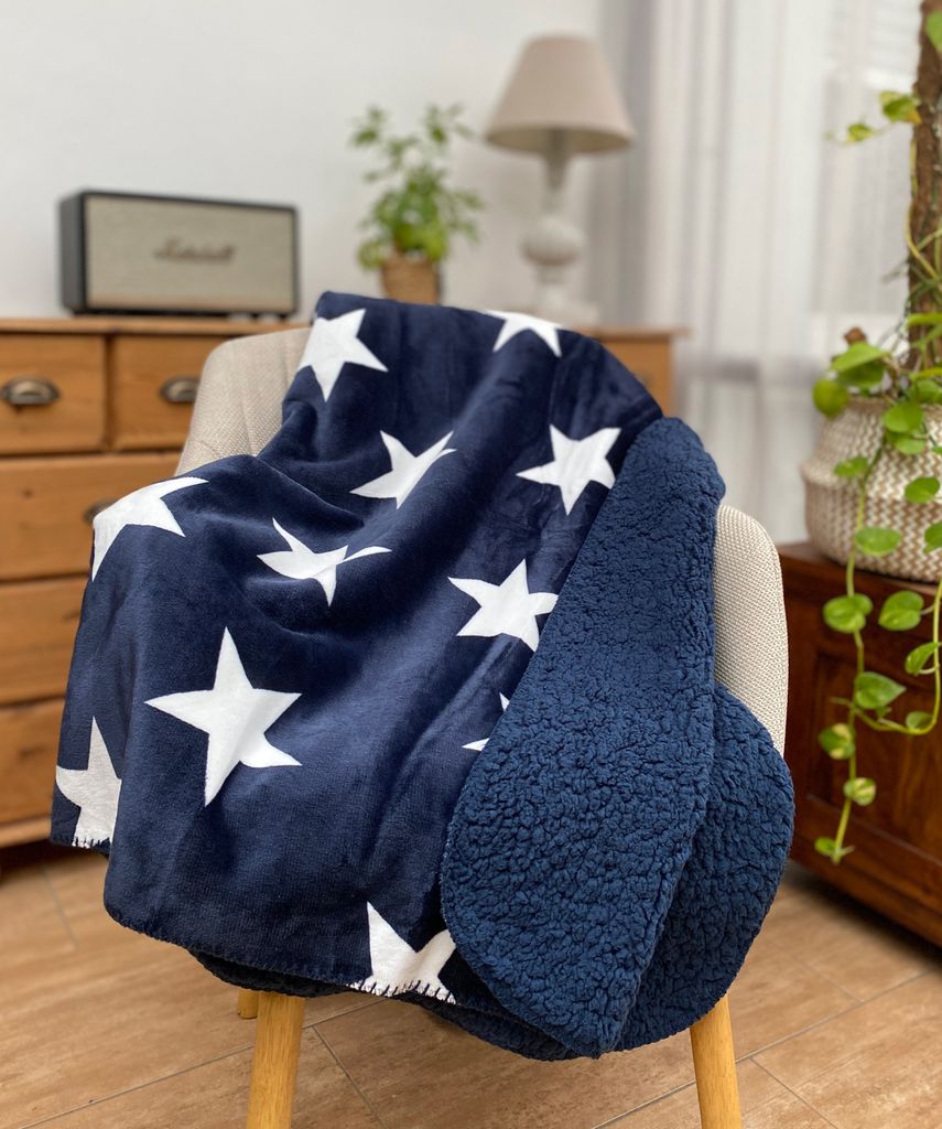 heimtexland ® Kuscheldecke Sterne 150x200 XL Blau Typ855