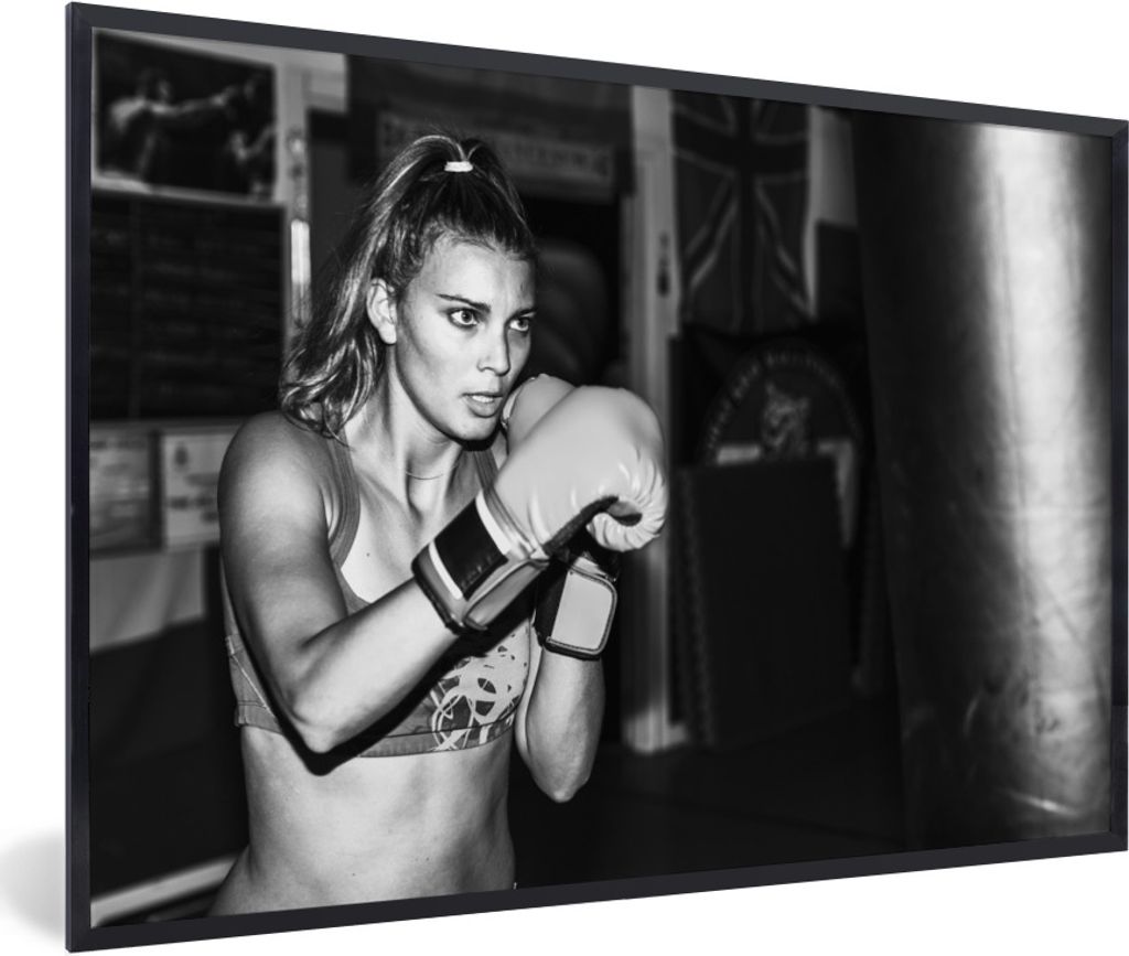 MuchoWow Gerahmtes Poster Boxen - Frau - Boxball 60x40 cm - Poster mit Schwarzem Bilderrahmen Wandposter Rahmen Foto Bilder - Printing - Wanddeko...