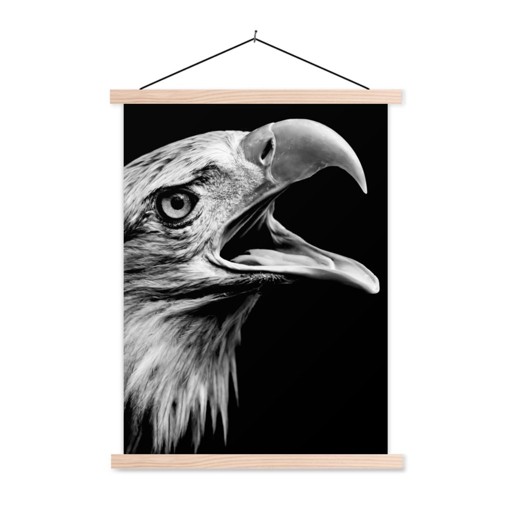 MuchoWow Textilposter Adler - Porträt - Raubvögel - Schwarz - Weiß - Vogel 40x53 cm mit holzfarbenen Rahmen - Schlafzimmer