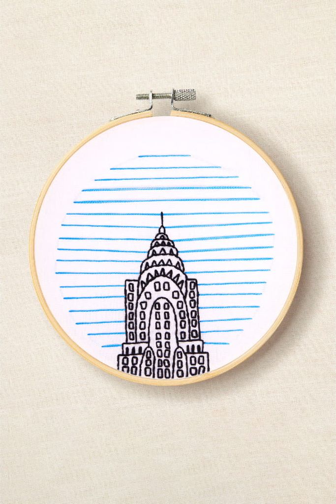 DMC Freestyle Stickpackung mit Stickrahmen "Wolkenkratzer", vorbedruckt, Diam 12,5cm