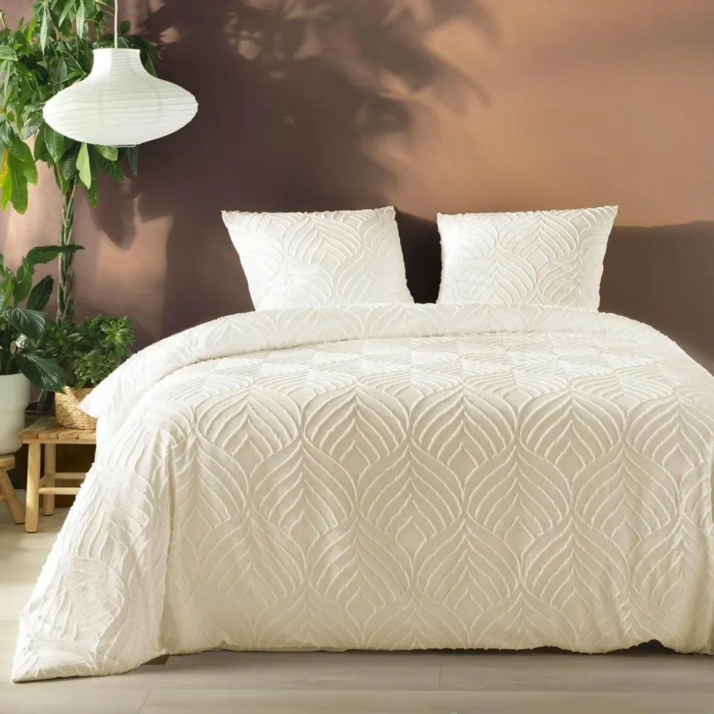 Parure de lit 240x220 cm idéale pour chambre parentale coloris Ecru Heltie
