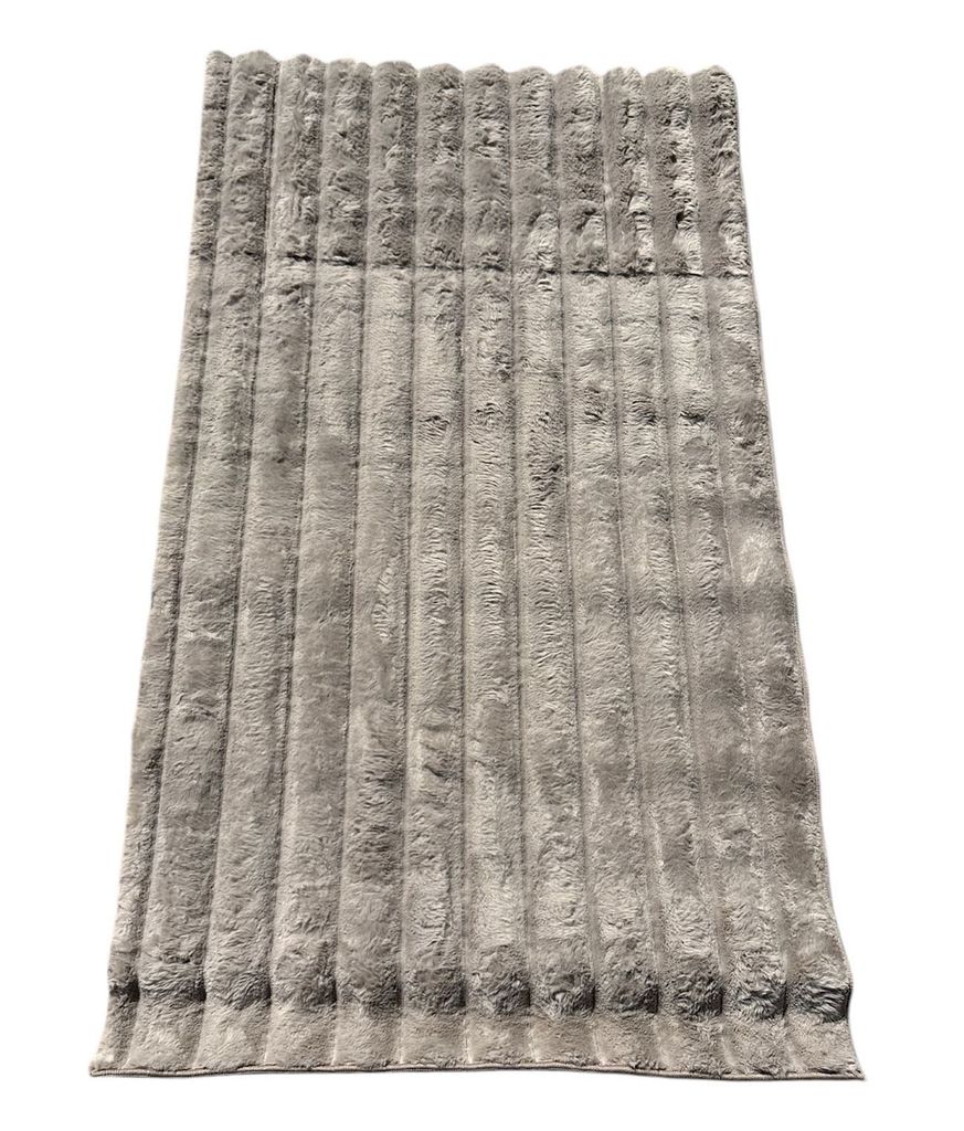 TOKER COLLECTION Fellteppich Kunstfellteppich, besonders weich und kuschelig Hoch-Tief-Effekt 80 x 150 cm, Dekorativ und Kuschelweich, Taupe