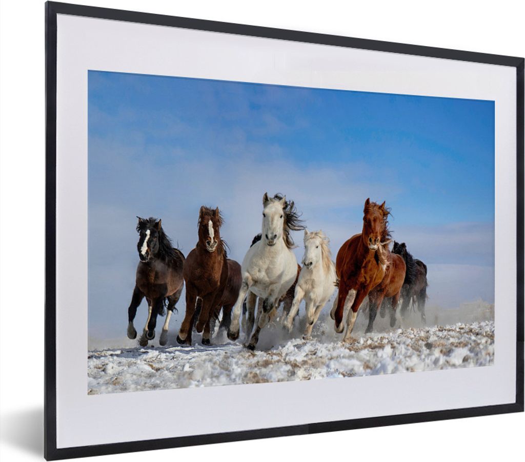 MuchoWow MuchoWow Gerahmtes Poster Galoppierende Pferde in der mongolischen Landschaft 40x30 cm - Poster mit zchwarzem Bilderrahmen - Bilderrah...
