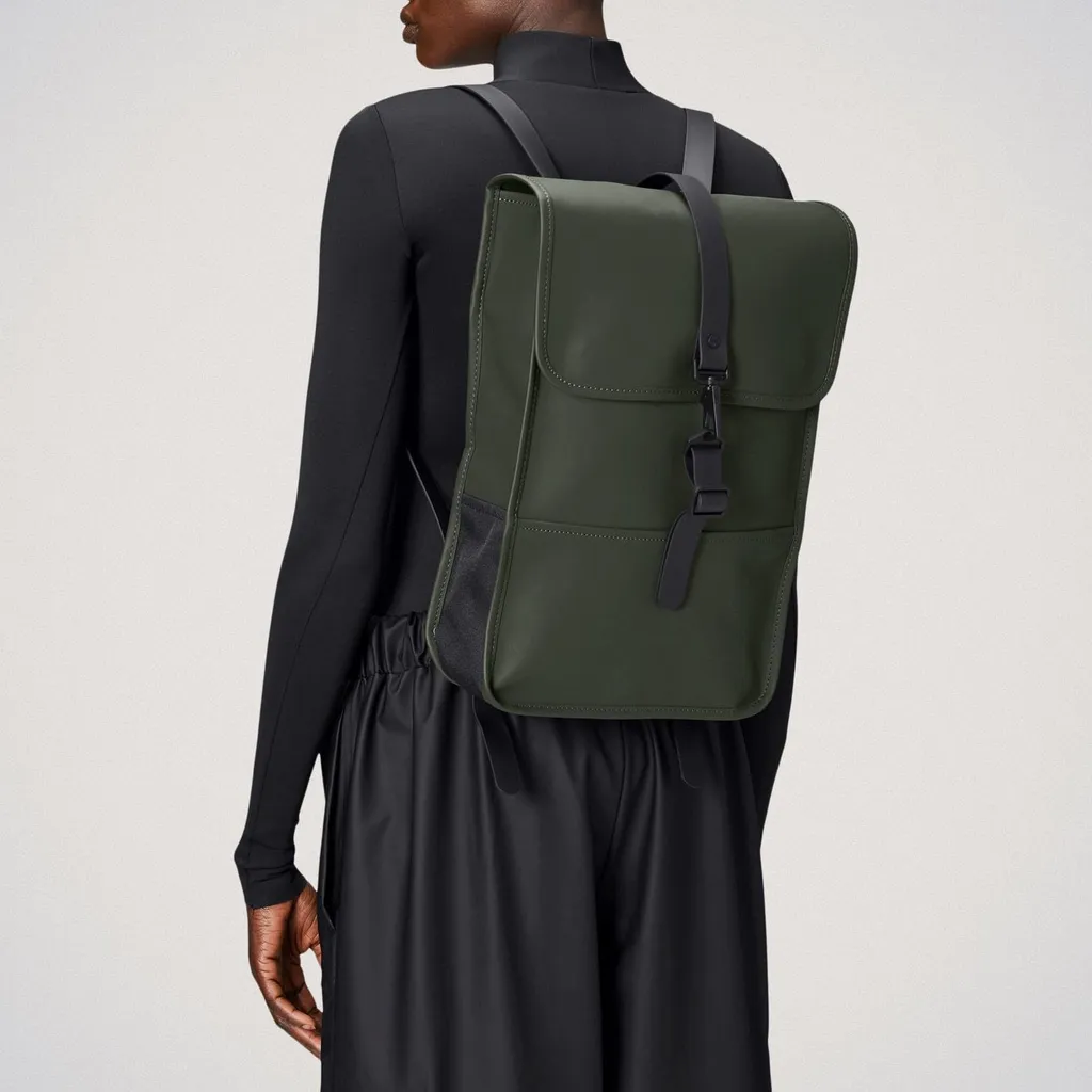 Rains Backpack Mini 13020 Verde: Lo Zaino Iconico del Design Danese - 3