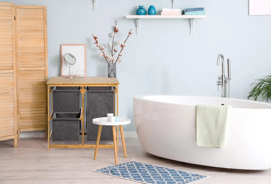 Panier à linge G21 design bambou 38L avec compartiments de rangement