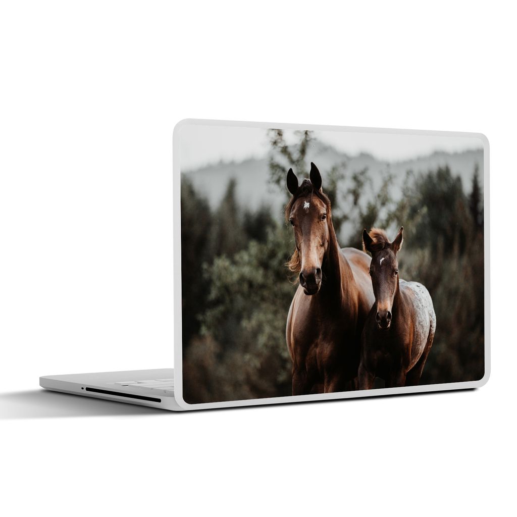 MuchoWow Laptop Aufkleber Sticker Cover Pferde - Wald - Berge 30x22 cm - Laptop-Sticker